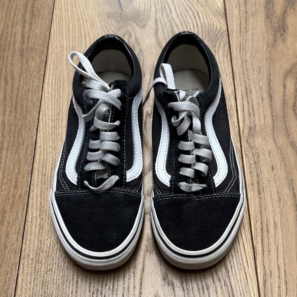 Vans Women’s Black and White Sneakers